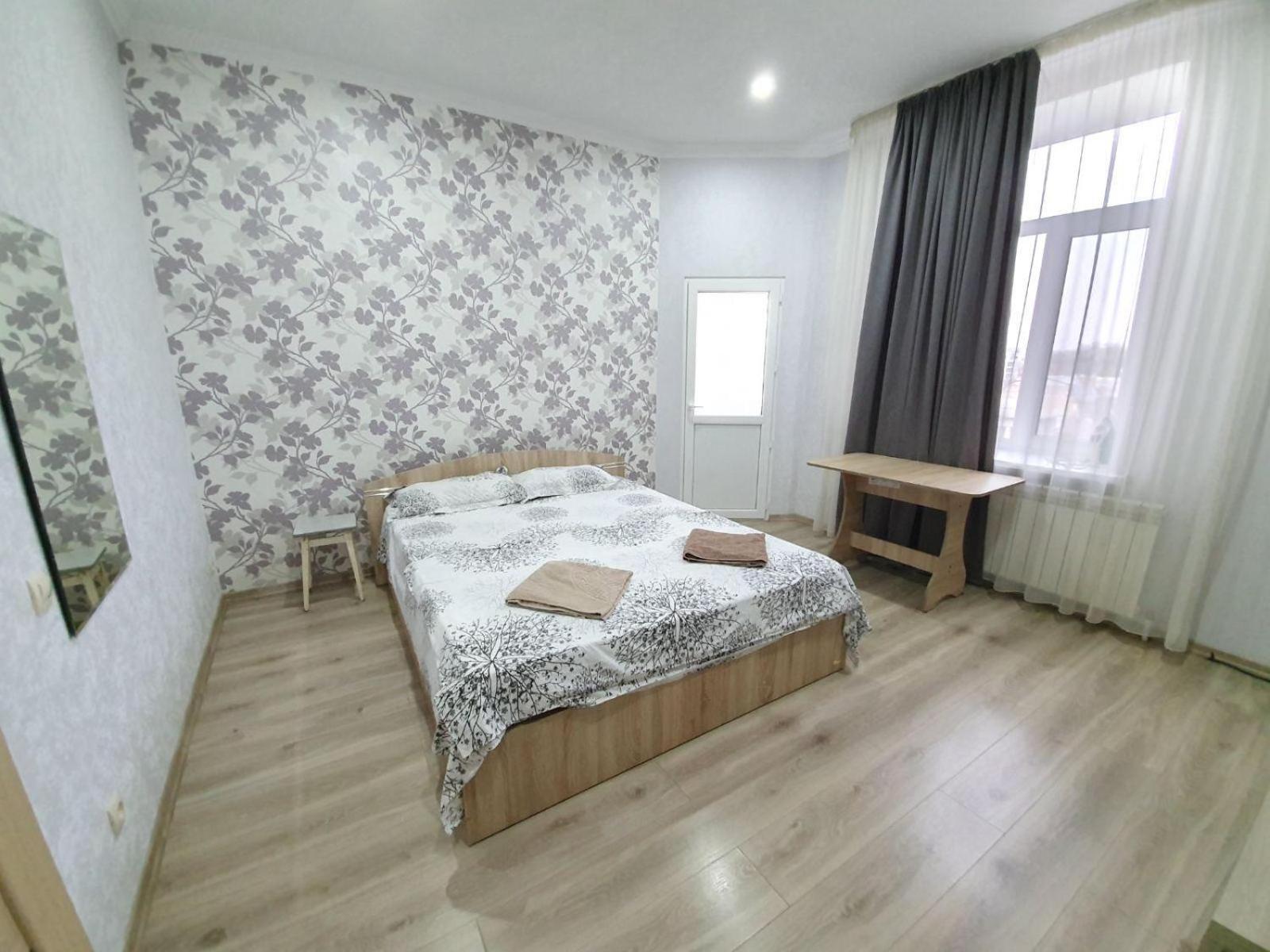 Tourist Home At Stefan Cel Mare With 2 Rooms Chisinau Exterior photo
